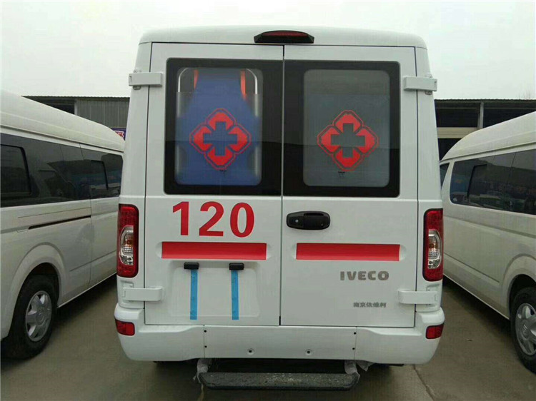 依維柯新款A50救護車（轉(zhuǎn)運型）