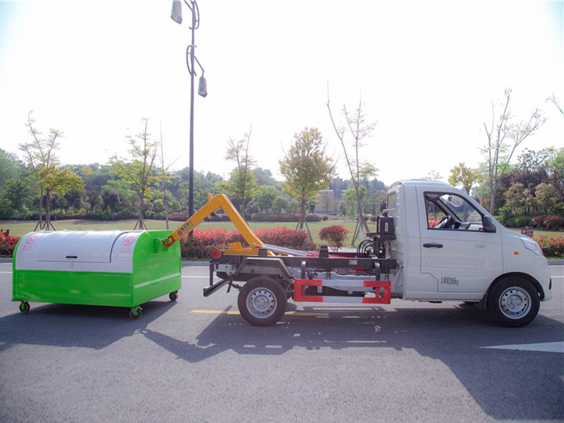 祥菱V勾臂垃圾車(chē)