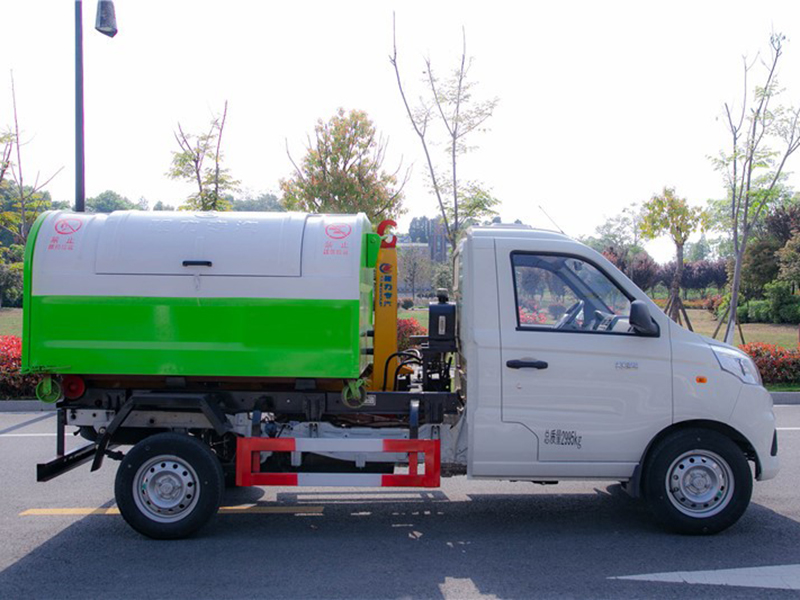 祥菱V勾臂垃圾車(chē)