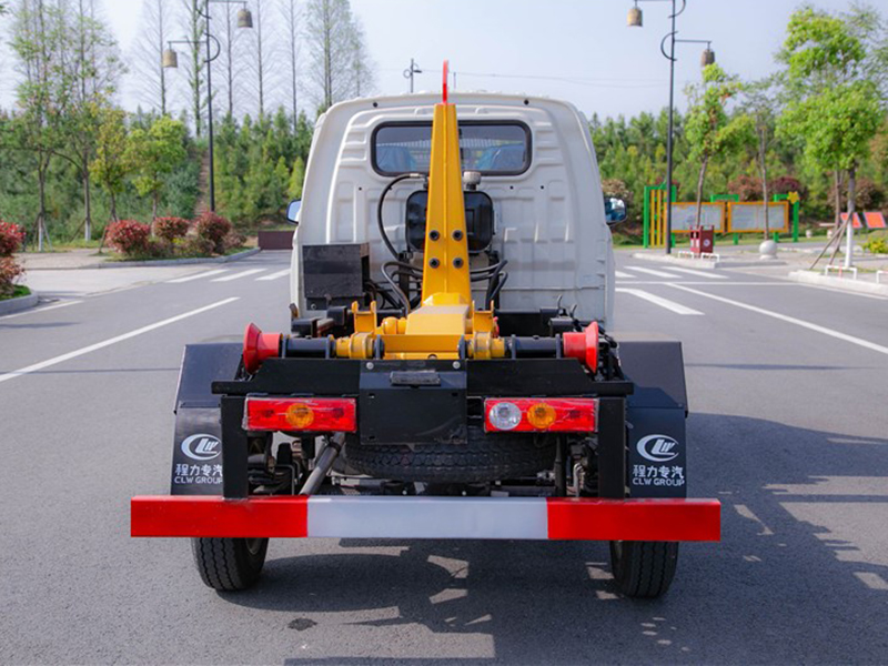 祥菱V勾臂垃圾車(chē)