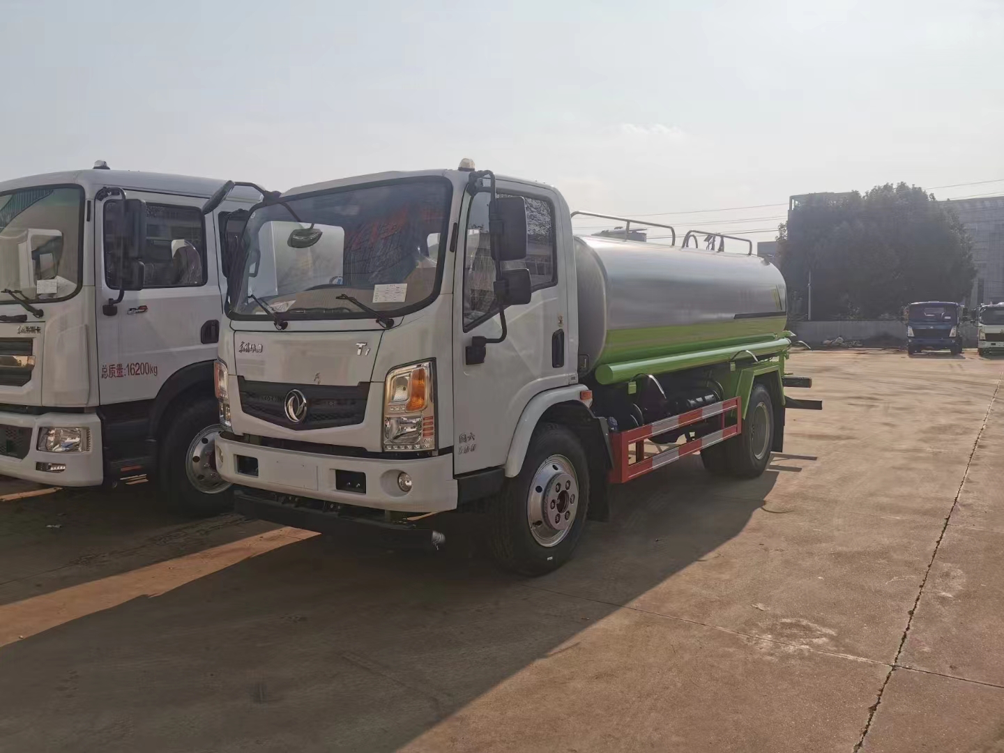華神T1系列9.2方灑水車(chē)詳細(xì)參數(shù)！